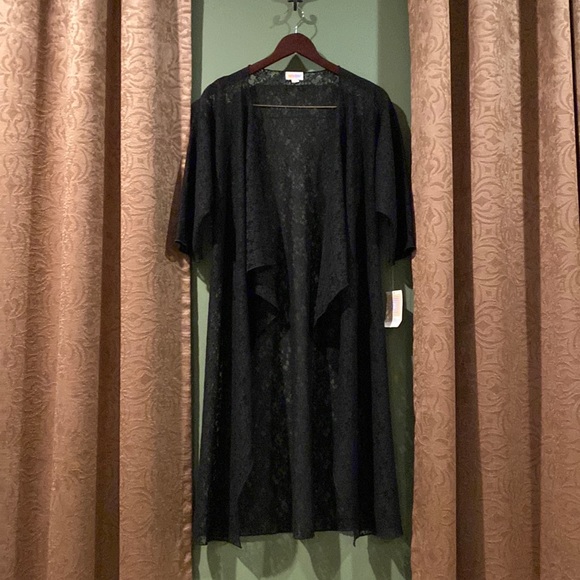 NWT LuLaRoe Black Floral Lace Shirley - Picture 1 of 5